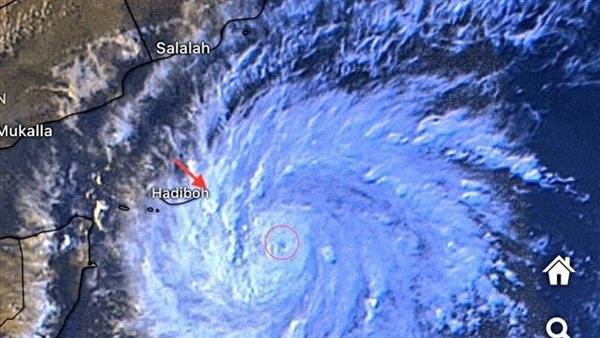 مصر تتأثر بالإعصار ” تيج ” المداري.. الأرصاد توضح الحقيقة