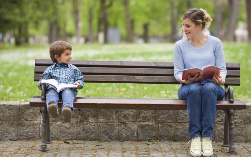 كيف تربي طفلًا واثقًا من نفسه؟ الإجابة في 10 خطوات