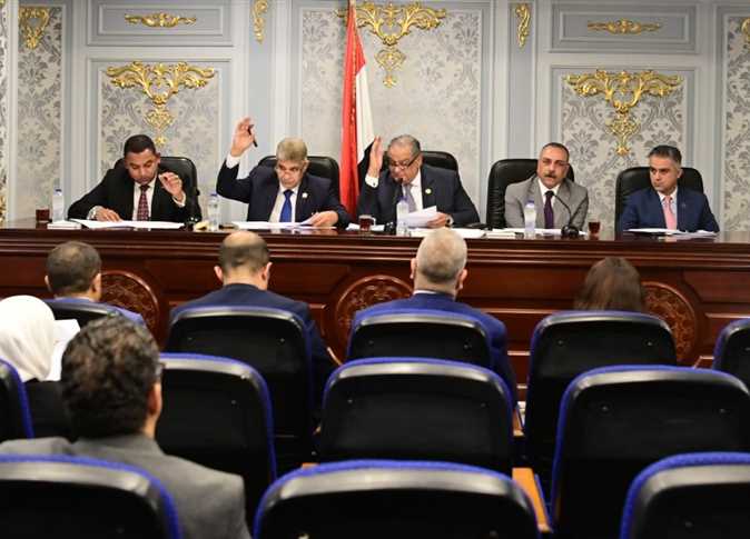 اللجنة التشريعية والدستورية بالبرلمان توافق على مشروع القانون